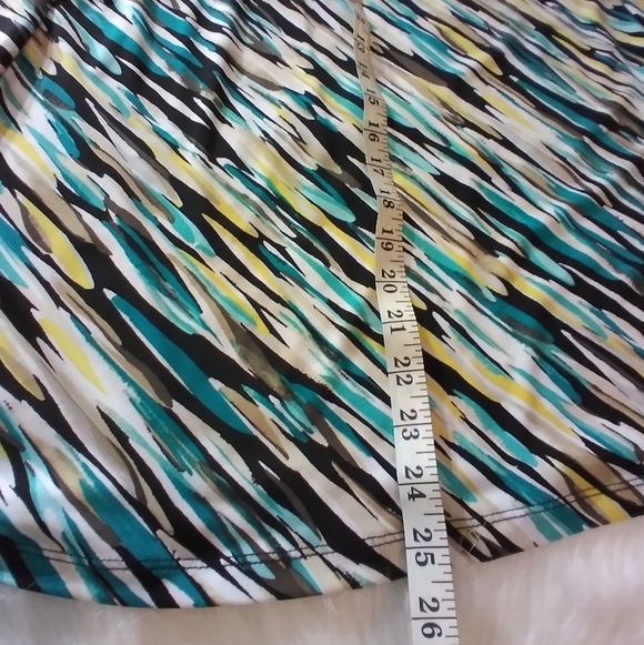 M Collection stud design top - Picture 7 of 9